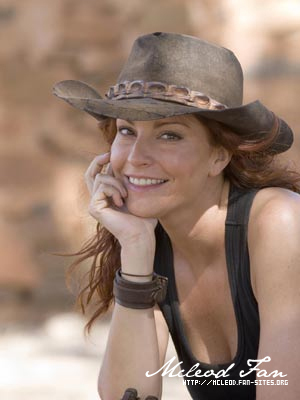 Stevie-Hall-mcleods-daughters-2779225-300-400.jpg
